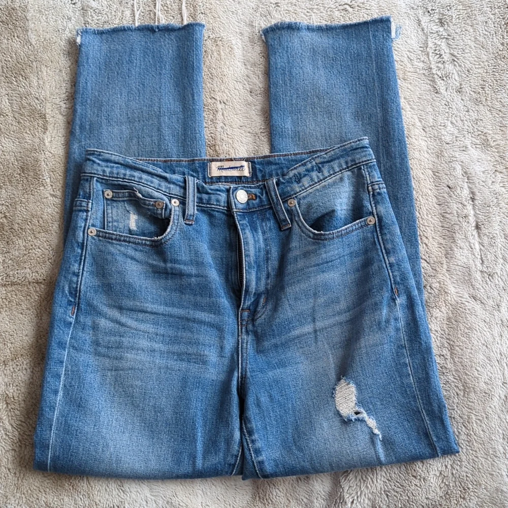 Madewell Distressed The High Rise Slim Boyfriend Raw Hem Blue Jean Size 25 - Picture 2 of 7